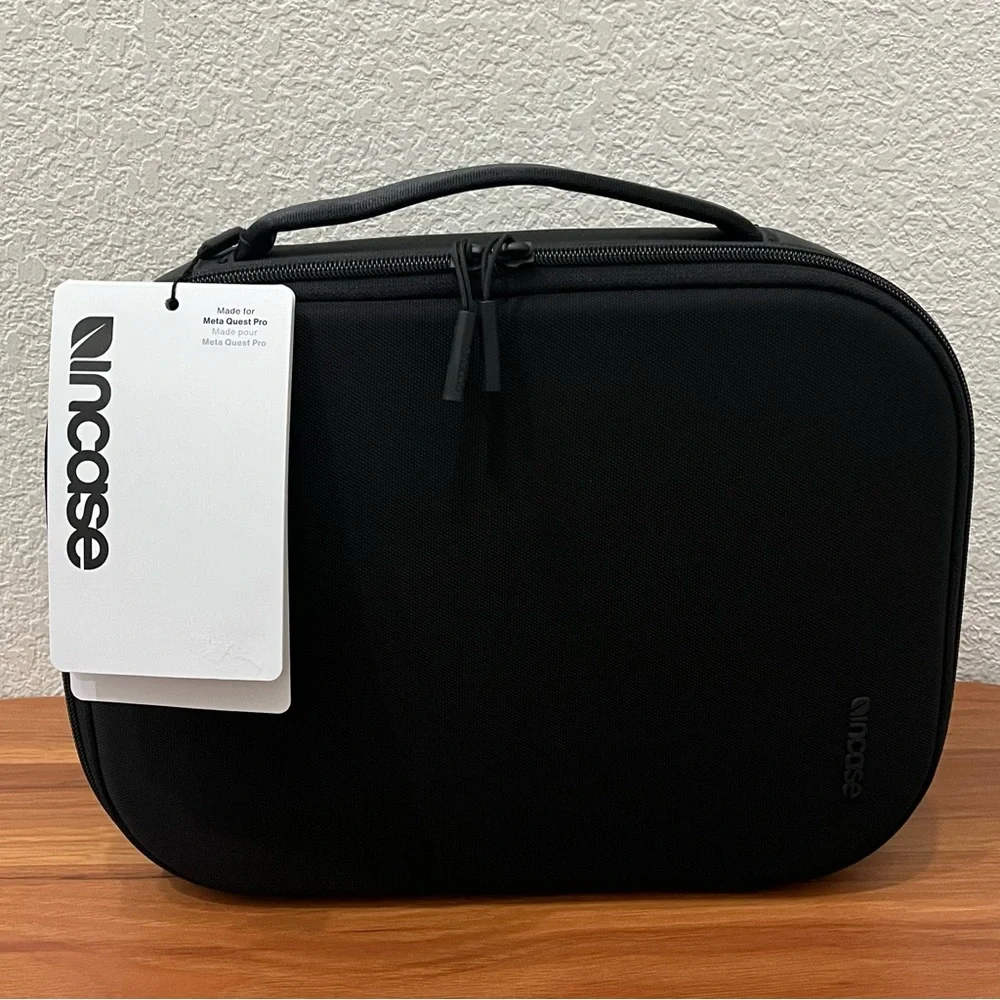 Incase Carry Case for Meta Quest Pro Black - New w/ Tag